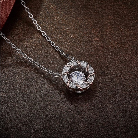 Mesmerizing dancing diamond necklace! Make heads turn w/ this deisgner necklace - Picture 5 of 8